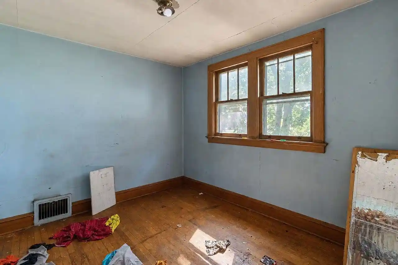 Photo 3 of Single family home for sale at 2532 W Lloyd Street Street, Milwaukee, WI 53205 | MLS# 1976887 | Listing updated on 2026-10-07