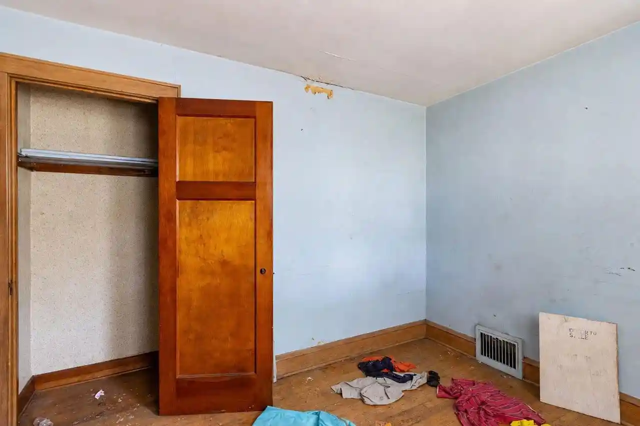 Photo 4 of Single family home for sale at 2532 W Lloyd Street Street, Milwaukee, WI 53205 | MLS# 1976887 | Listing updated on 2026-10-07