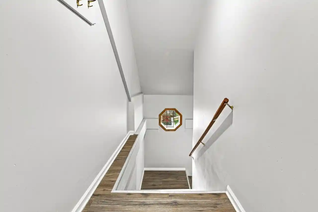 Listing Photo 4 - Condo for sale in building located at 3173 S 8th St St, Milwaukee, WI 53215 - Unit #3173A