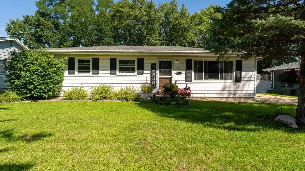5th image of 1413 Garfield Avenue Avenue, Beloit, WI 53511 | MLS# 2030896