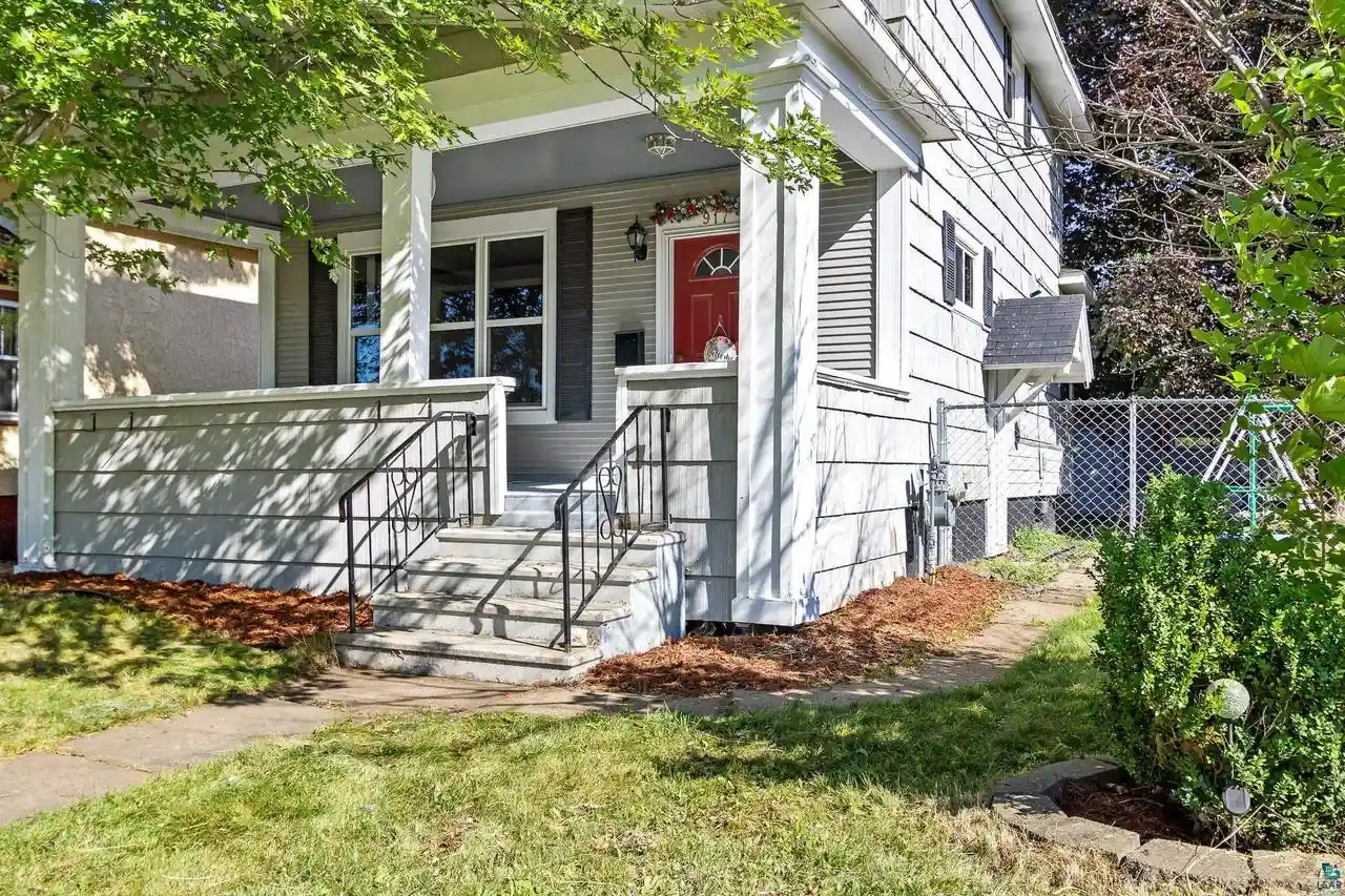 1st image of 917 N 21st St St, Superior, WI 54880 | MLS# 6127474