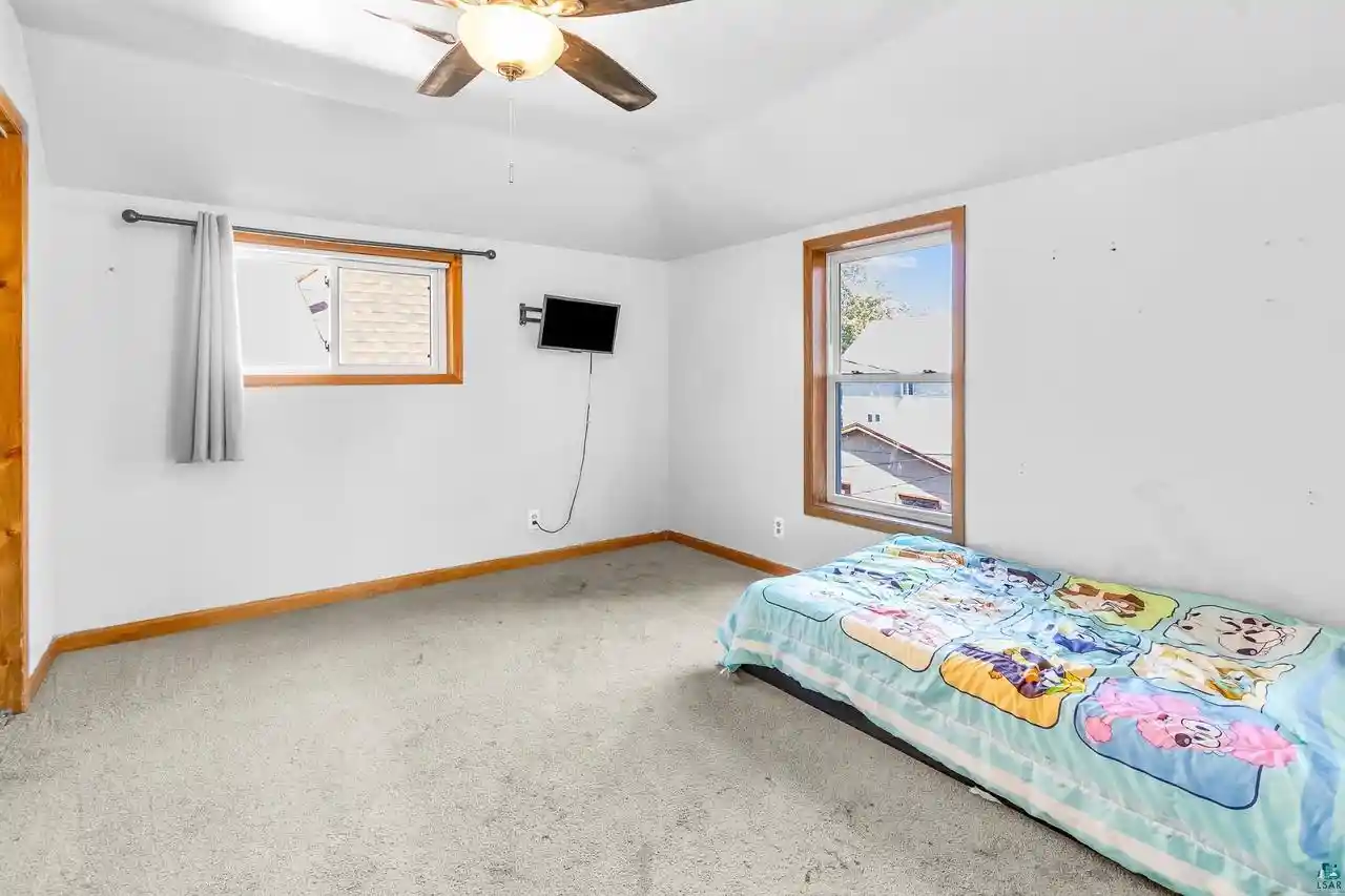15th image of 917 N 21st St St, Superior, WI 54880 | MLS# 6127474