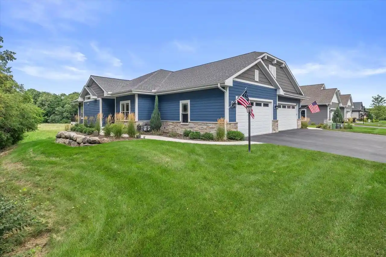Condo for sale at 19591 Eagle Pass Pass #47-2, Lannon, WI 53046 | MLS# 1976915