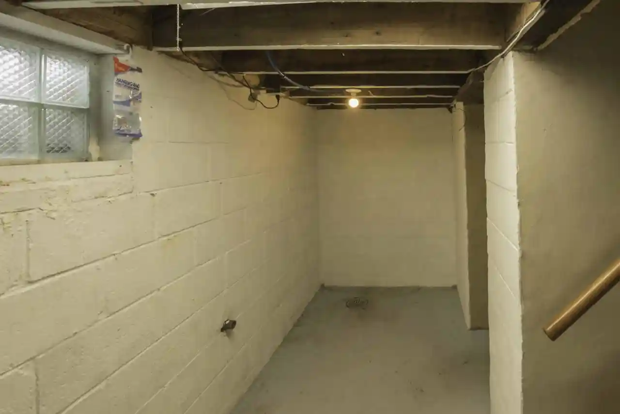 Photo 4 of Sale Pending at 1541 E Racine Avenue Avenue, Waukesha, WI 53186 | MLS# 1976922 | Listing updated on 2026-09-22