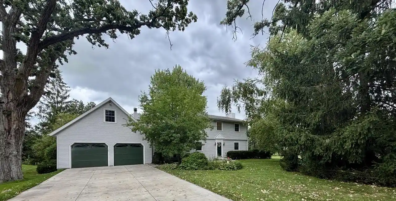 1st image of W8638 Shady Oak Lane Lane, Beaver Dam, WI 53916 | MLS# 1976940