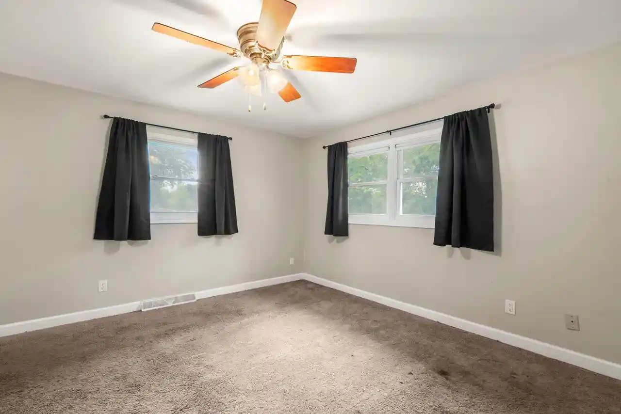 Photo 4 of Single family home for sale at N70W39060 Foster Dr Dr, Oconomowoc, WI 53066 | MLS# 1976947 | Listing updated on 2026-09-09