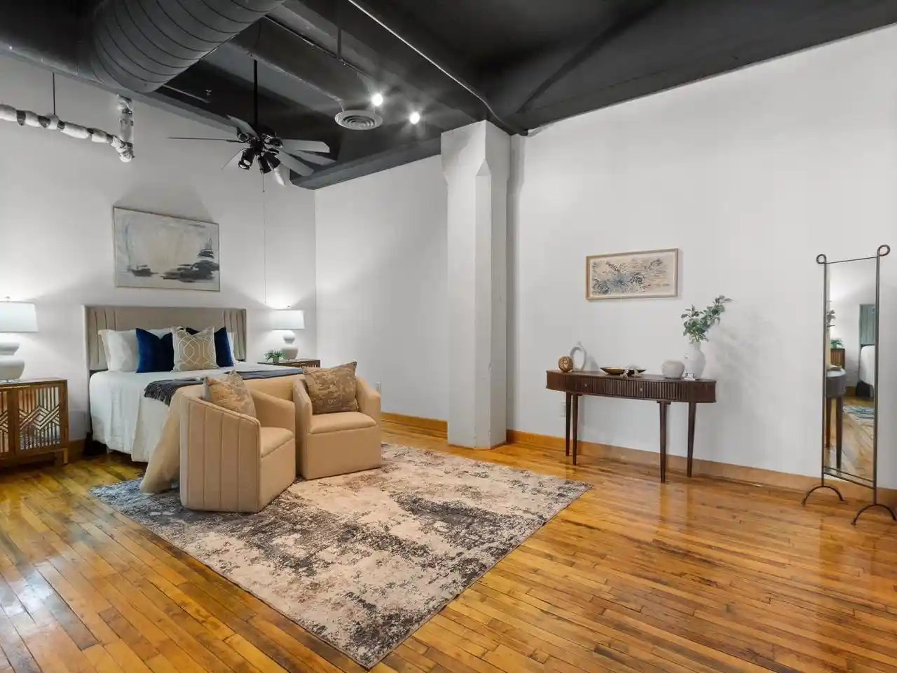 4th image of 730 N Plankinton Ave Ave, Milwaukee, WI 53203