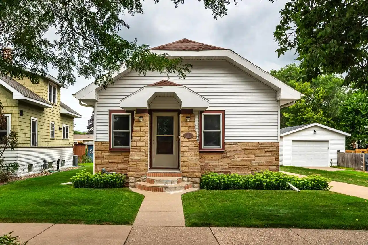 1st image of 1633 Hyde Avenue Avenue, La Crosse, WI 54601 | MLS# 1976965