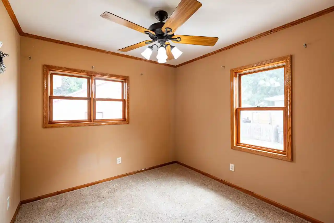 2nd image of 1633 Hyde Avenue Avenue, La Crosse, WI 54601 | MLS# 1976965