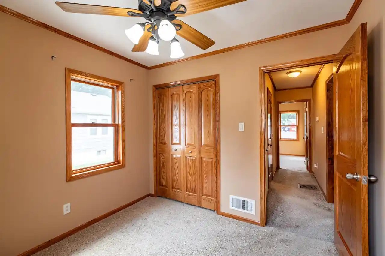 3rd image of 1633 Hyde Avenue Avenue, La Crosse, WI 54601 | MLS# 1976965