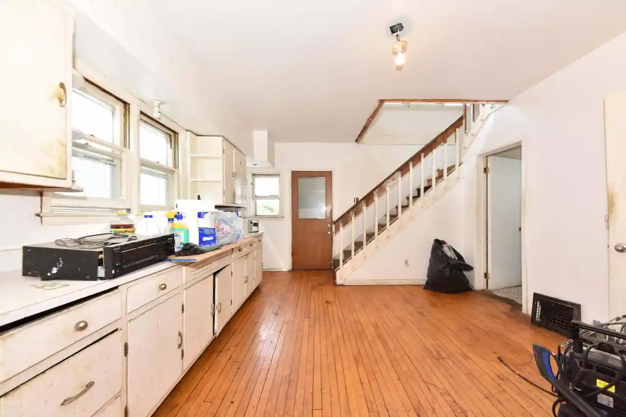 3rd image of 2533 N Fratney Street Street, Milwaukee, WI 53212 | MLS# 1976966