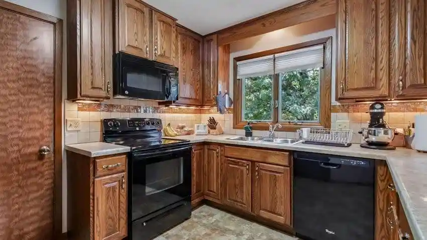 Photo 3 of Single family home for sale at 903 Pamela Pl Pl, Eau Claire, WI 54701 | MLS# 1604317 | Listing updated on 2026-08-28