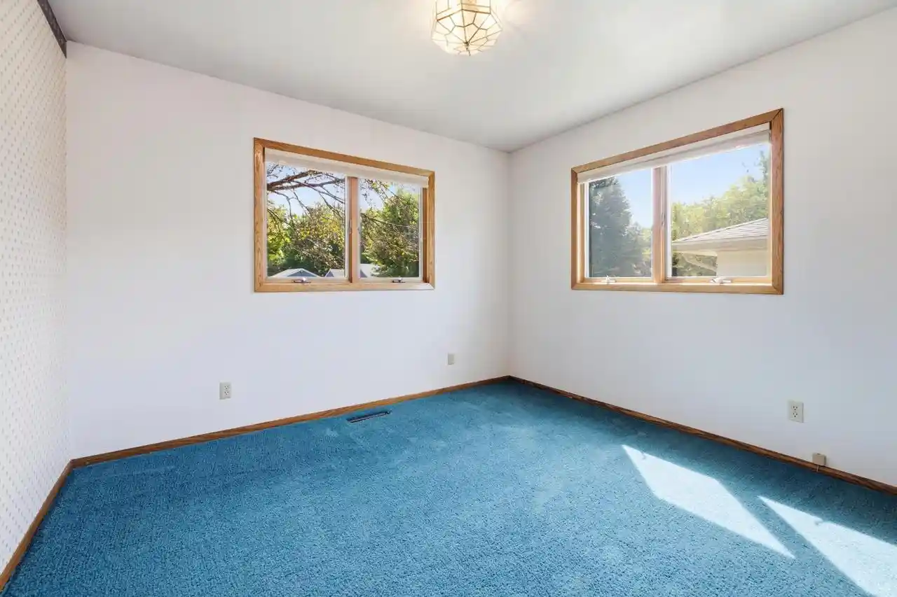 4th image of 910 Charles Dr Dr, Sparta, WI 54656 | MLS# 1976970
