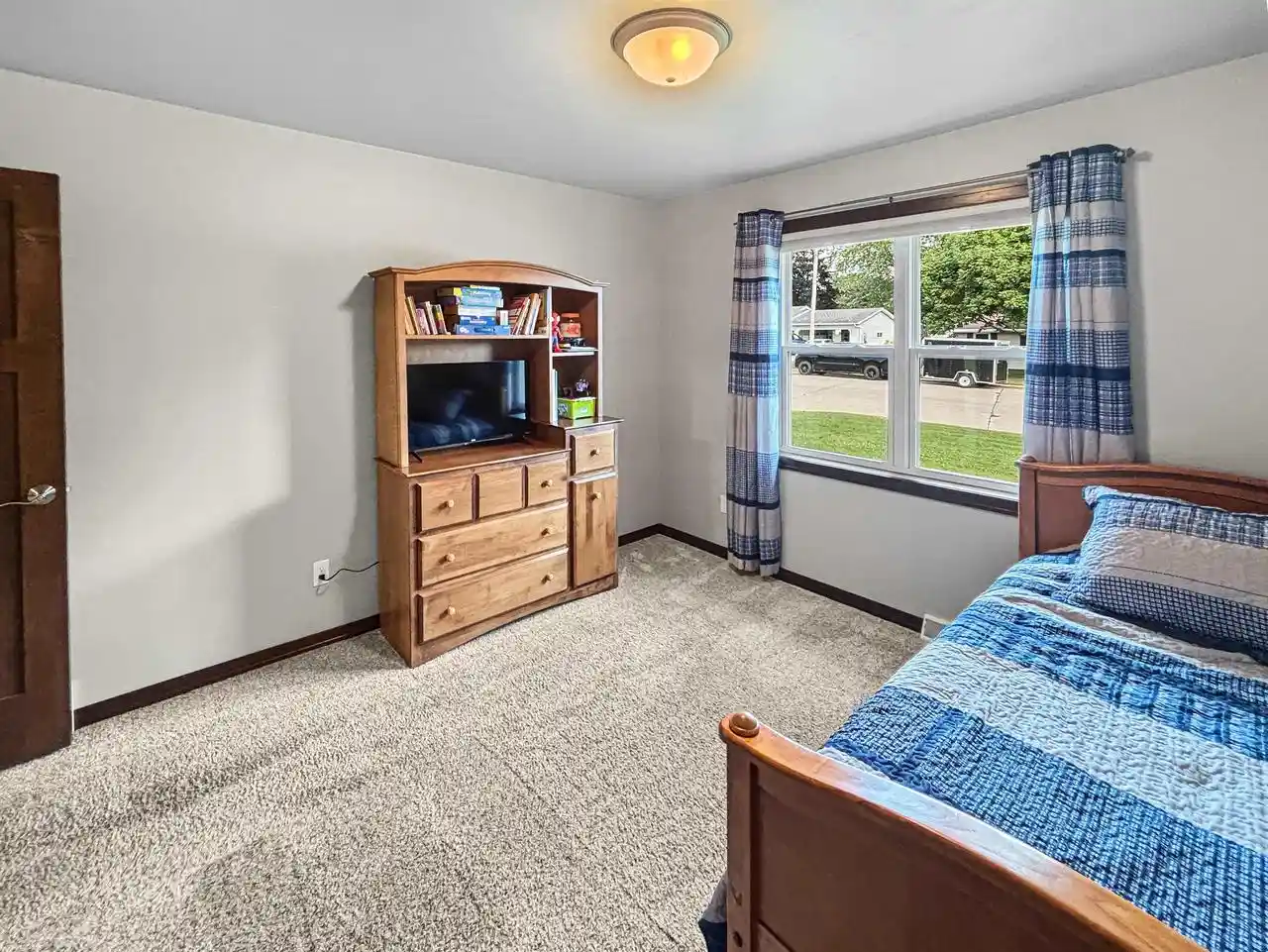 Photo 3 of Single family home for sale at 560 Superior Road Road, Green Bay, WI 54311 | MLS# 50331260 | Listing updated on 2026-09-23