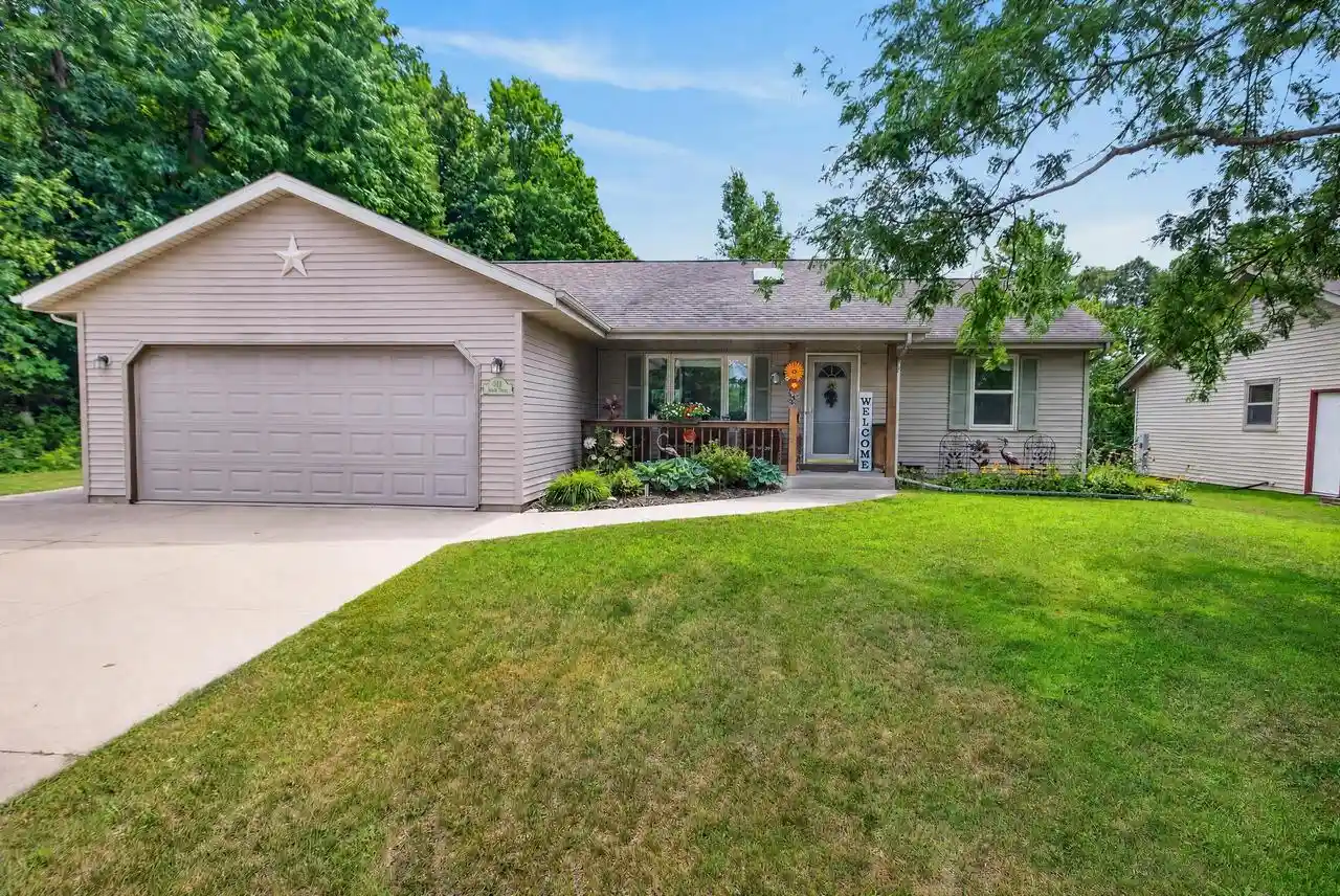 1st image of 513 Polaris Street Street, West Bend, WI 53095 | MLS# 1976977