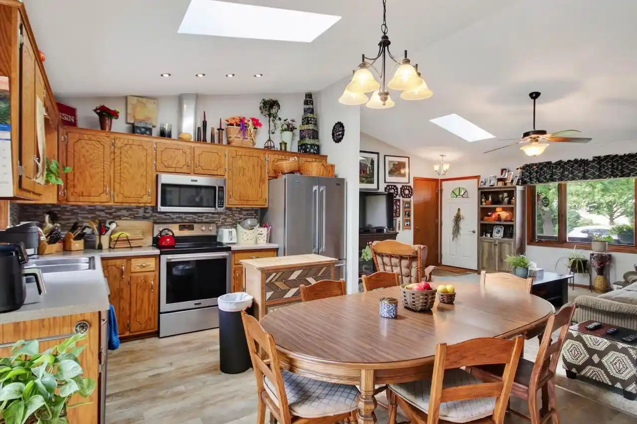 4th image of 513 Polaris Street Street, West Bend, WI 53095 | MLS# 1976977
