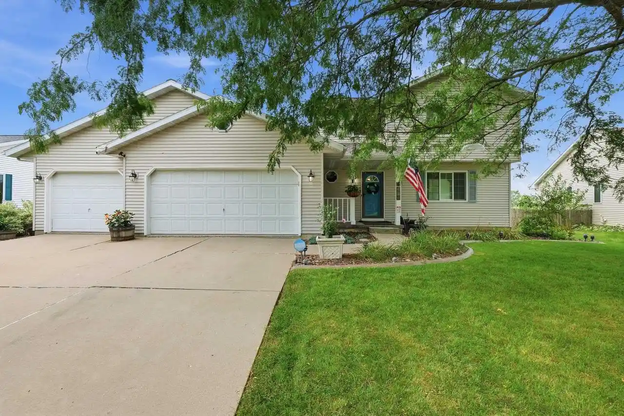 Photo 1 of Single family home for sale at 137 Lynne Trail Trail, Oregon, WI 53575 | MLS# 2030916 | Listing updated on 2026-09-12