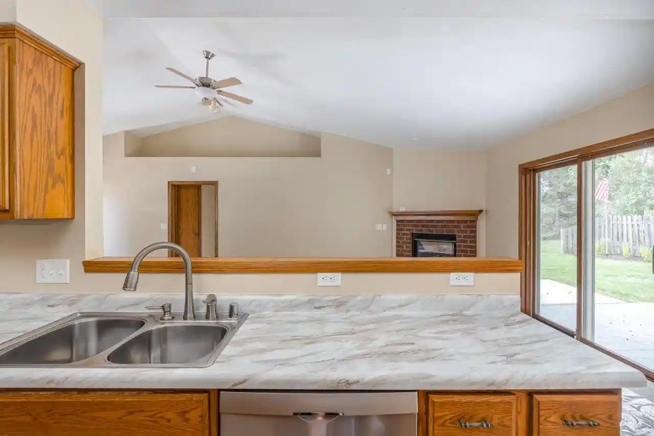 3rd image of 339 Windingbrook Dr Dr, Oshkosh, WI 54904 | MLS# 50331288