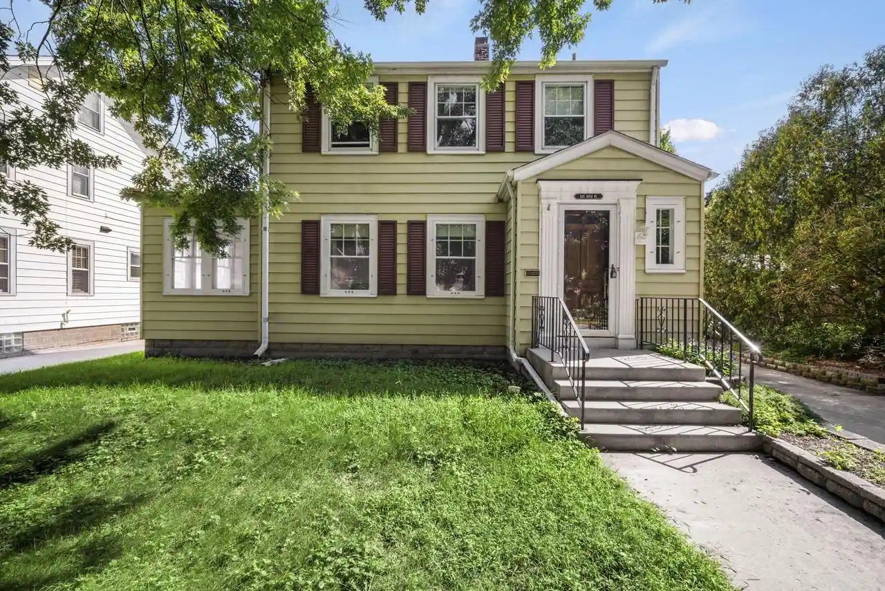 1st image of 525 68th Pl Pl, Kenosha, WI 53143 | MLS# 1976987