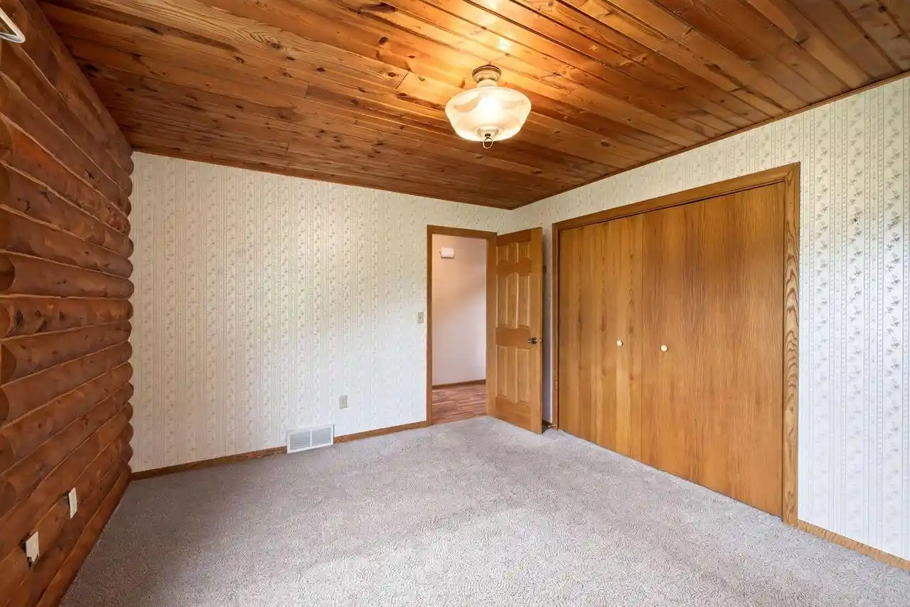 Photo 3 of Single family home for sale at 565 Beckman Road Road, La Crescent, MN 55947 | MLS# 1976989 | Listing updated on 2026-08-22