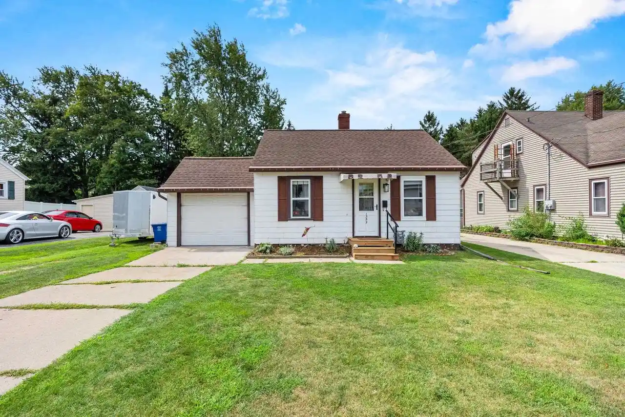 Photo 1 of Single family home for sale at 1359 Western Avenue Avenue, Green Bay, WI 54303 | MLS# 50331270 | Listing updated on 2026-08-23