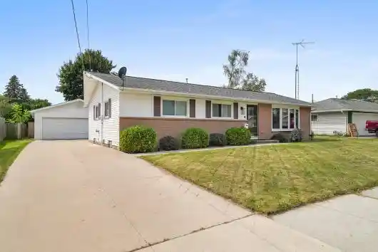 1st image of 2015 Richmond Avenue Avenue, Manitowoc, WI 54220 | MLS# 1976991