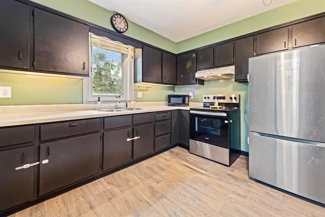 33rd image of 2706 Shore Dr Dr, Marinette, WI 54143 | MLS# 50331278