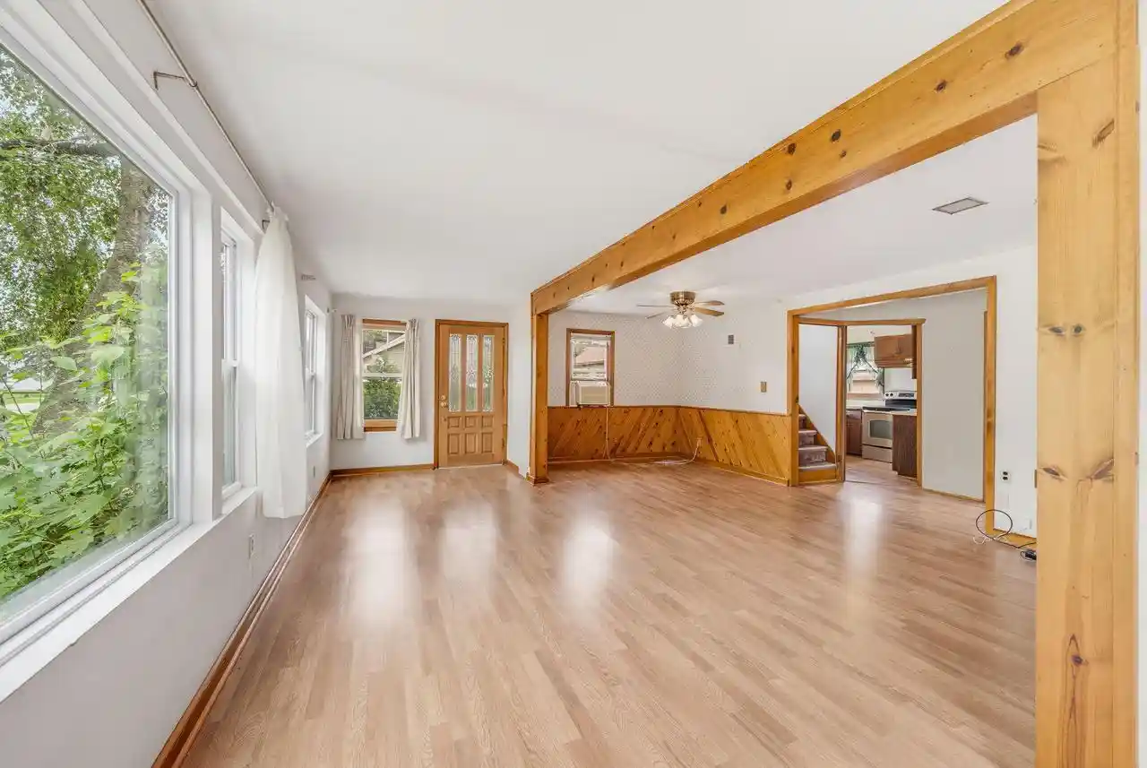 2nd image of W347n5213 Elm Avenue Avenue, Okauchee, WI 53069 | MLS# 1977002