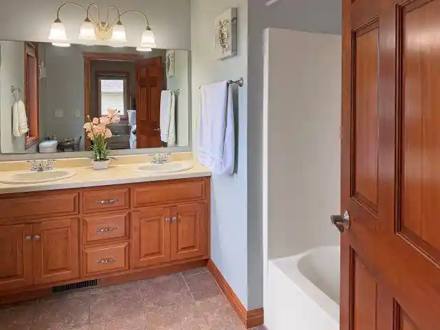 23rd image of 3136 Egan Lane Lane, Green Bay, WI 54311 | MLS# 50331297