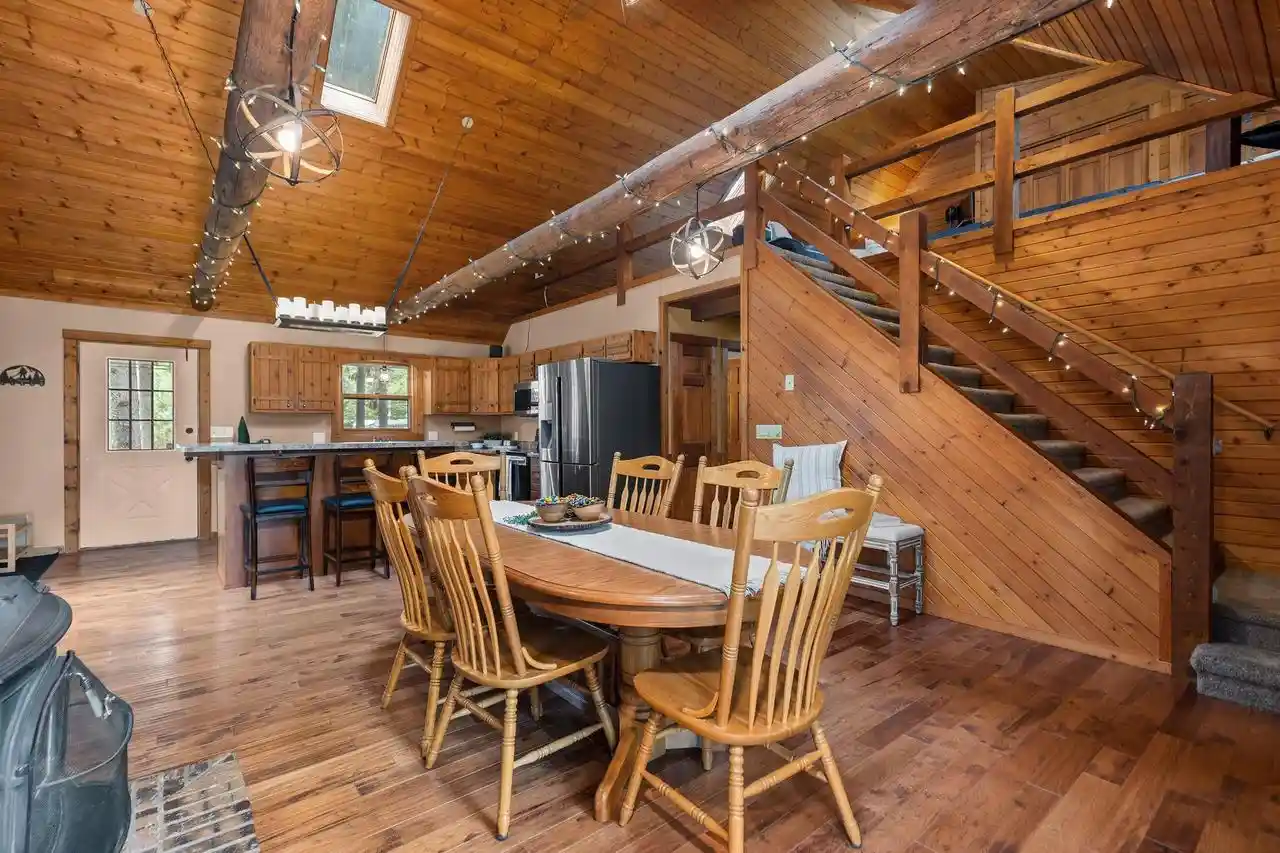 Photo 3 of Single family home for sale at 1712 E Edgewood Dr Dr, Appleton, WI 54913 | MLS# 50331295 | Listing updated on 2026-09-14