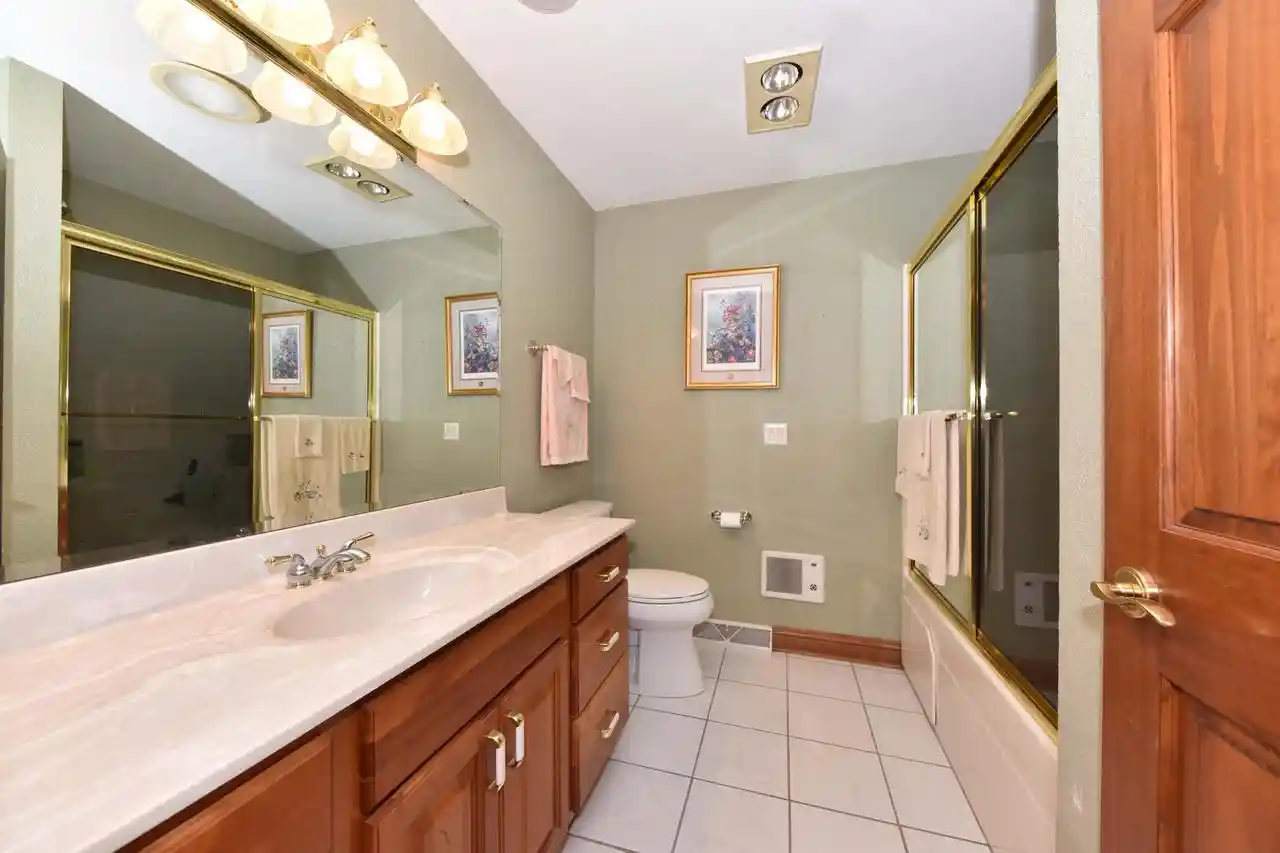 4th image of 1536 Nature Trail Trail, Hartford, WI 53027 | MLS# 1977004