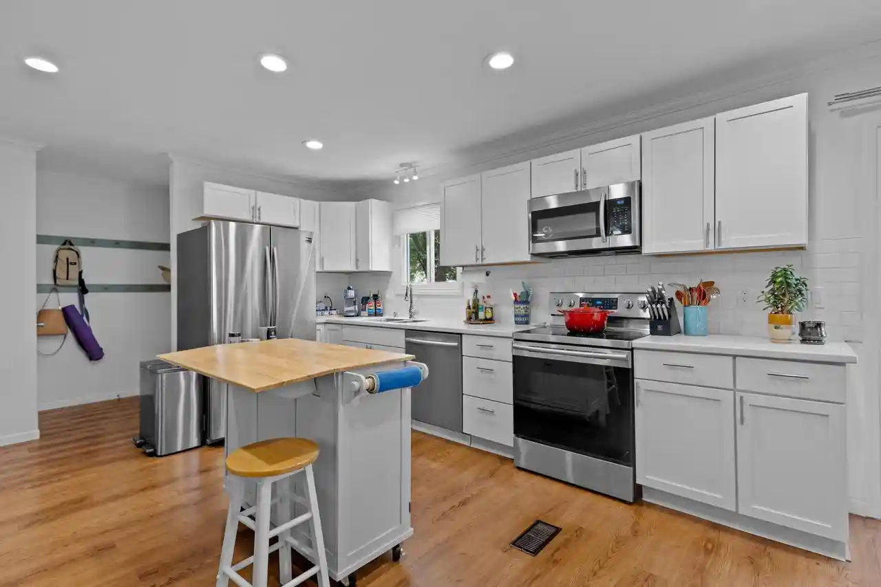 2nd image of 3112 Northbrook Dr Dr, Middleton, WI 53562 | MLS# 2030925