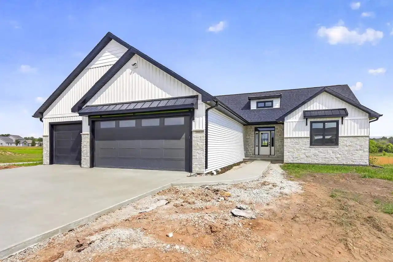 Single family home for sale at N918 Quarry Rim Road Road, Hortonville, WI 54944 | MLS# 50331296