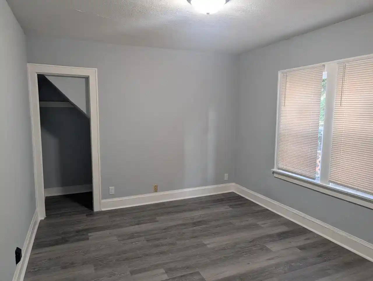 Photo 3 of Multi family home for sale at 3026 S Hanson Avenue Avenue #3028, Milwaukee, WI 53207 | MLS# 1977010 | Listing updated on 2026-09-08