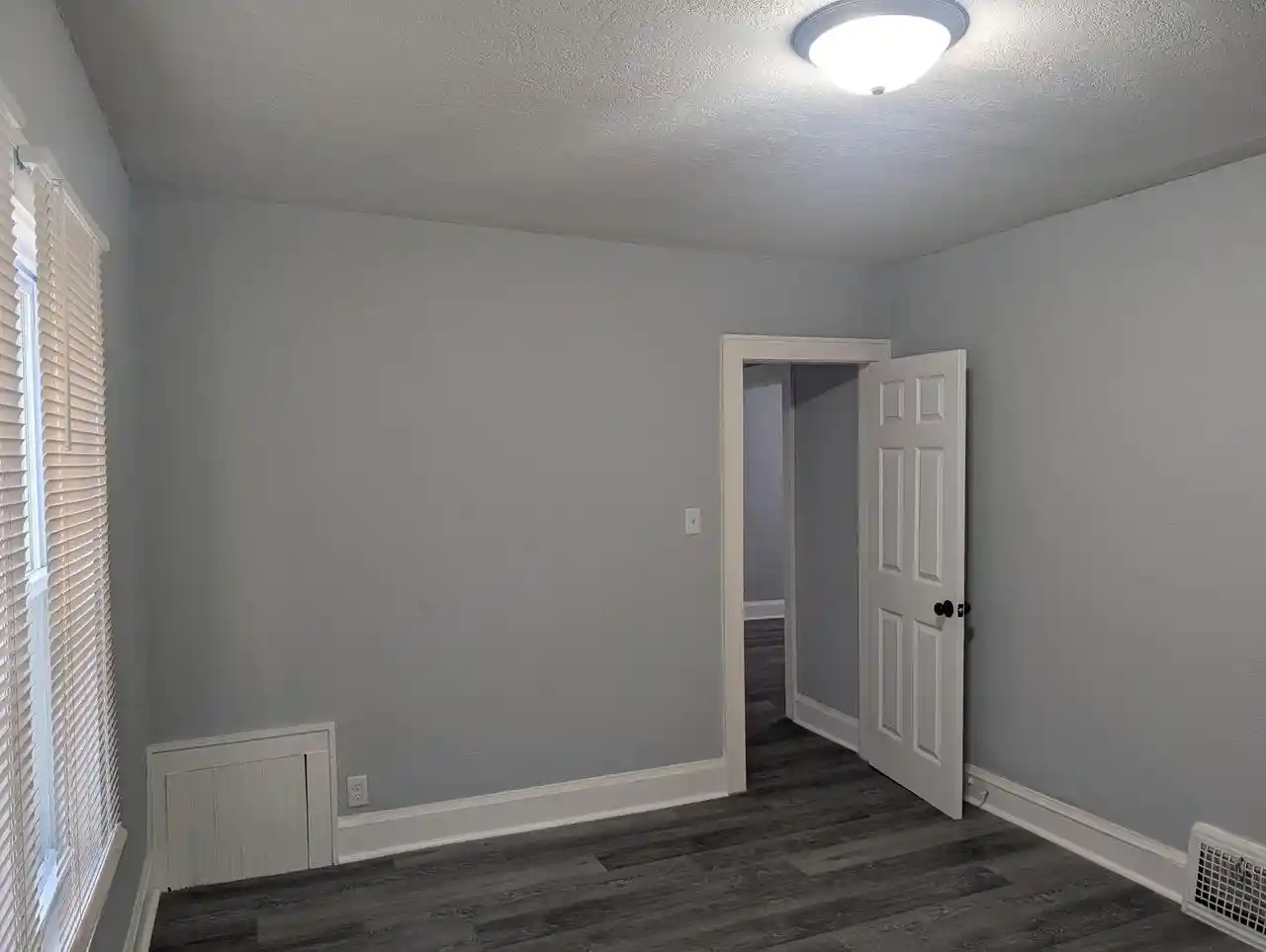 Photo 4 of Multi family home for sale at 3026 S Hanson Avenue Avenue #3028, Milwaukee, WI 53207 | MLS# 1977010 | Listing updated on 2026-09-08