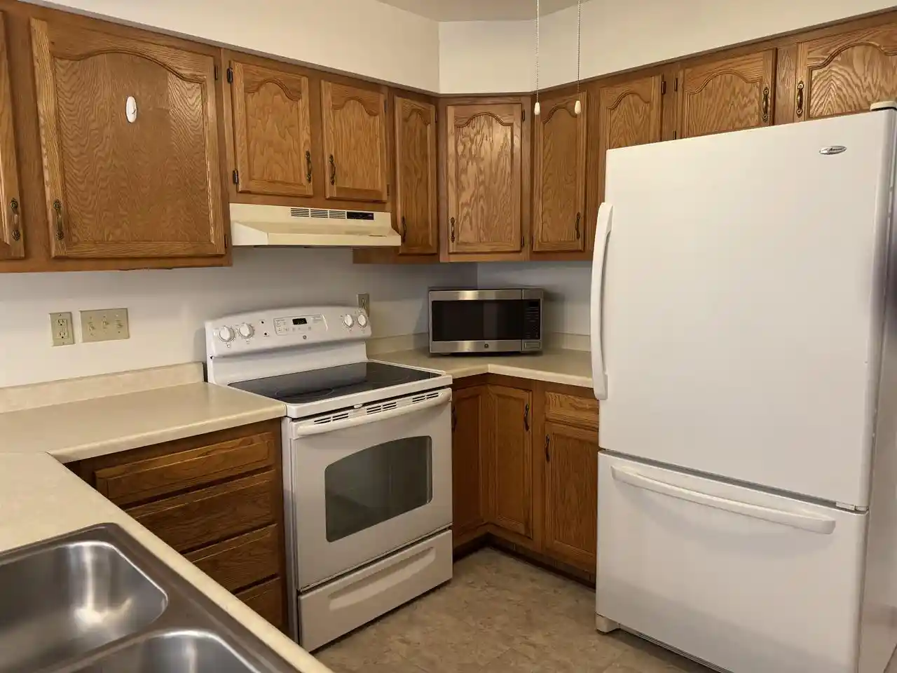 2nd image of 569 E Slifer St St, Portage, WI 53901