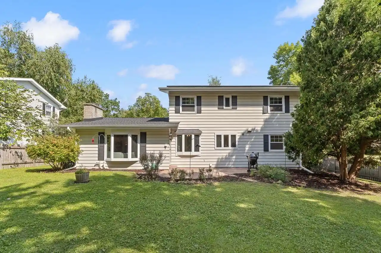 Photo 3 of Single family home for sale at 6501 Gettysburg Dr Dr, Madison, WI 53705 | MLS# 2030934 | Listing updated on 2026-09-01