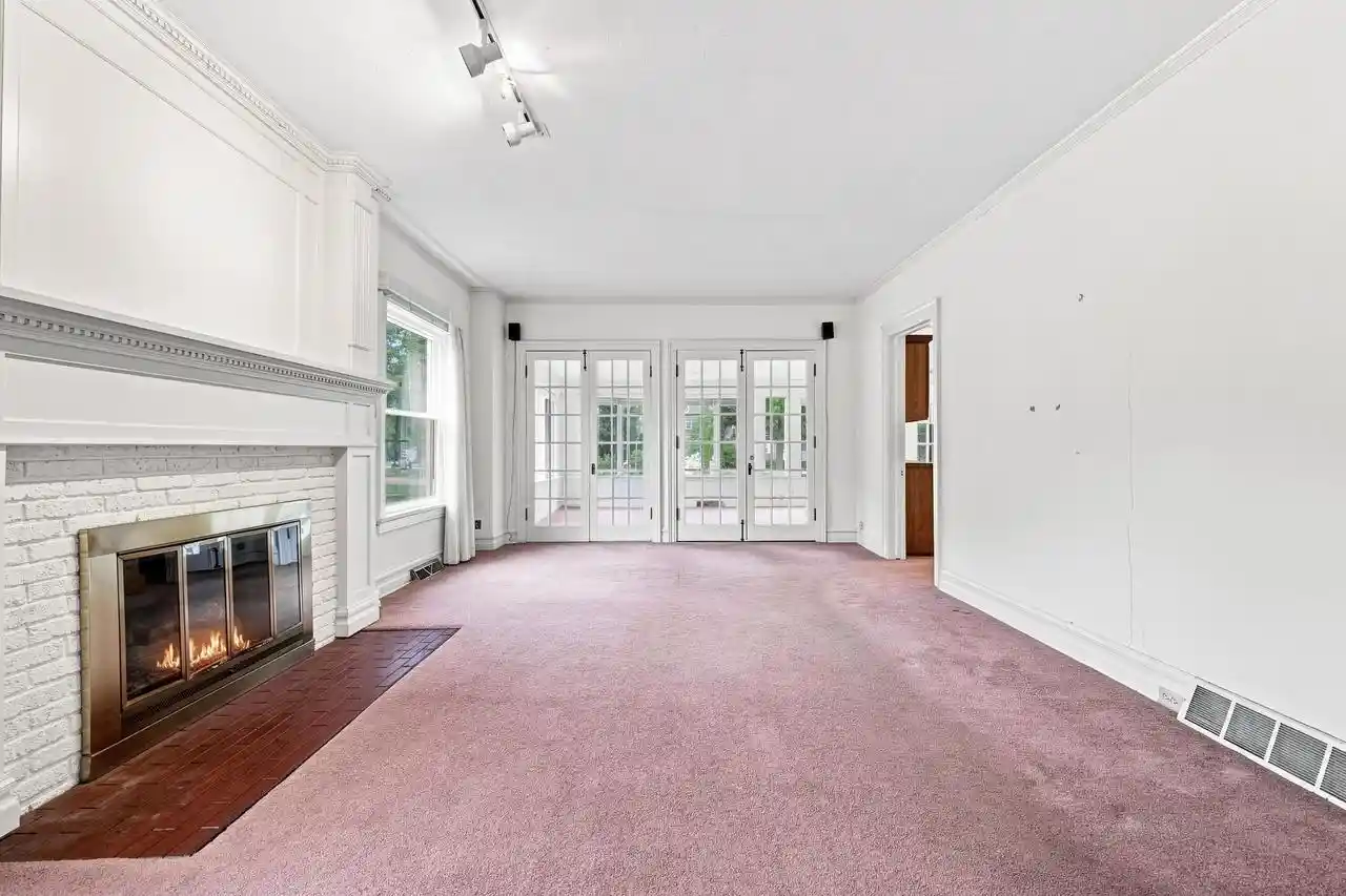 Photo 2 of Single family home for sale at 1221 W Main Street Street, Lake Geneva, WI 53147 | MLS# 1977021 | Listing updated on 2026-09-06