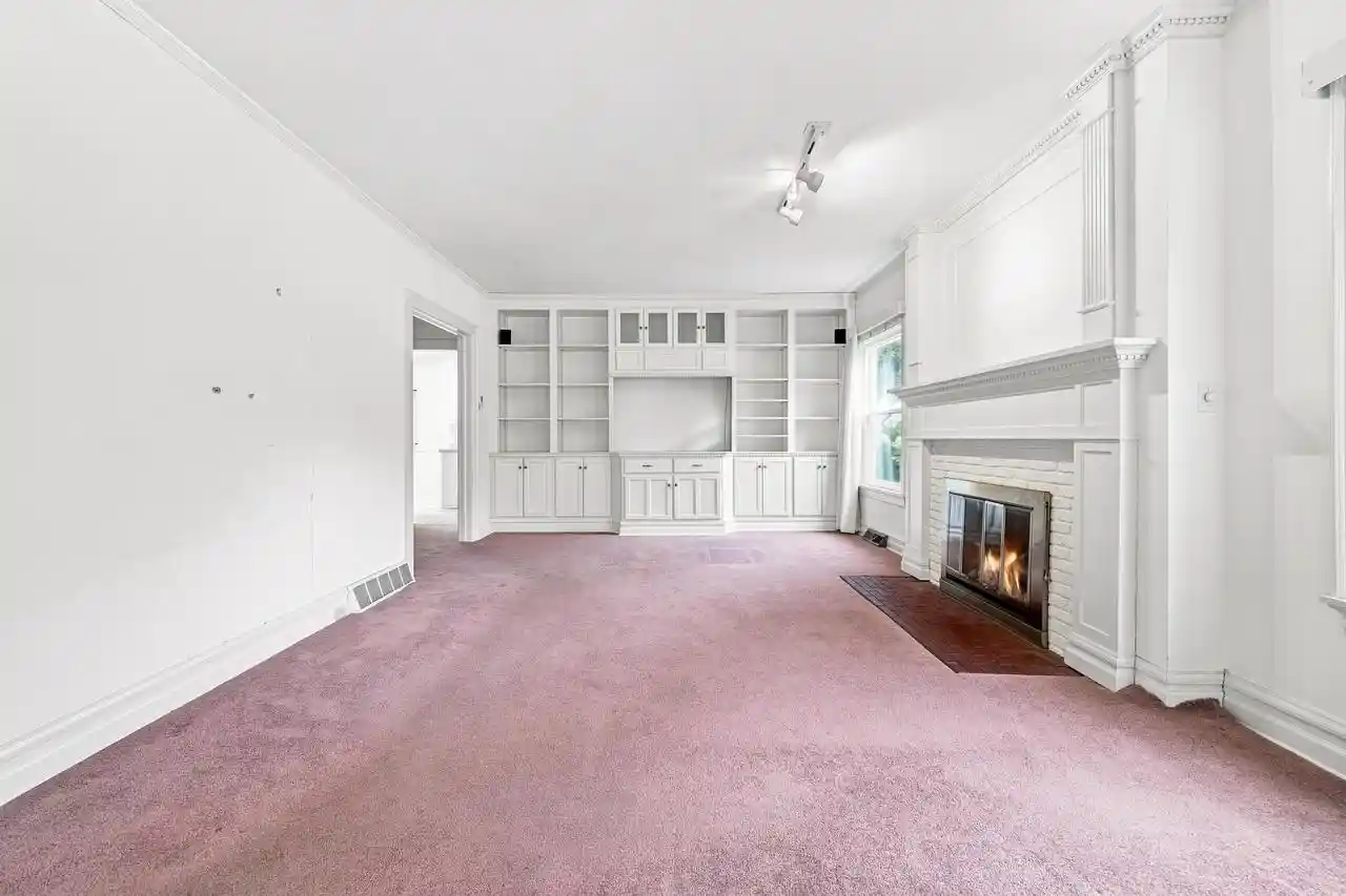 Photo 3 of Single family home for sale at 1221 W Main Street Street, Lake Geneva, WI 53147 | MLS# 1977021 | Listing updated on 2026-09-06