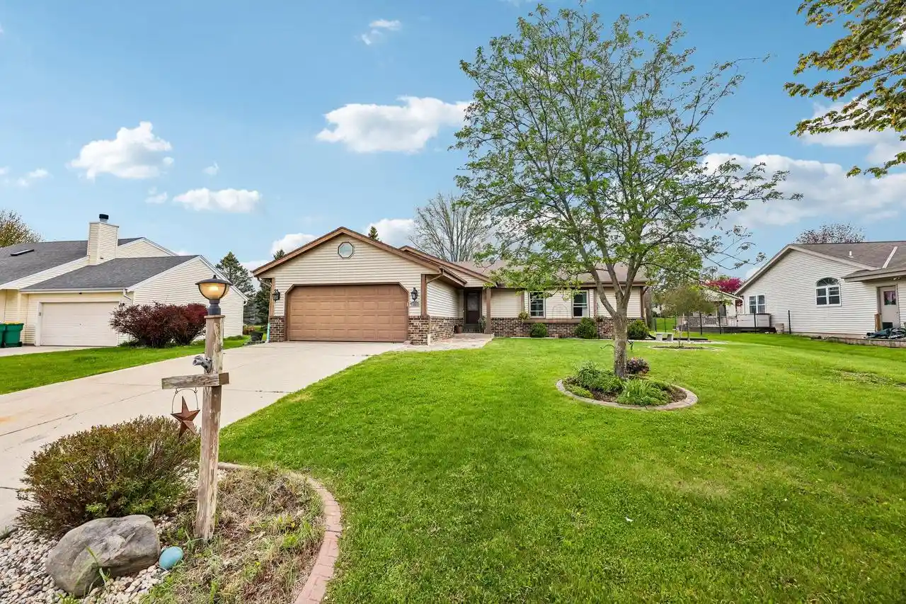 1st image of W163n10528 Ridgeview Lane Lane, Germantown, WI 53022 | MLS# 1977018