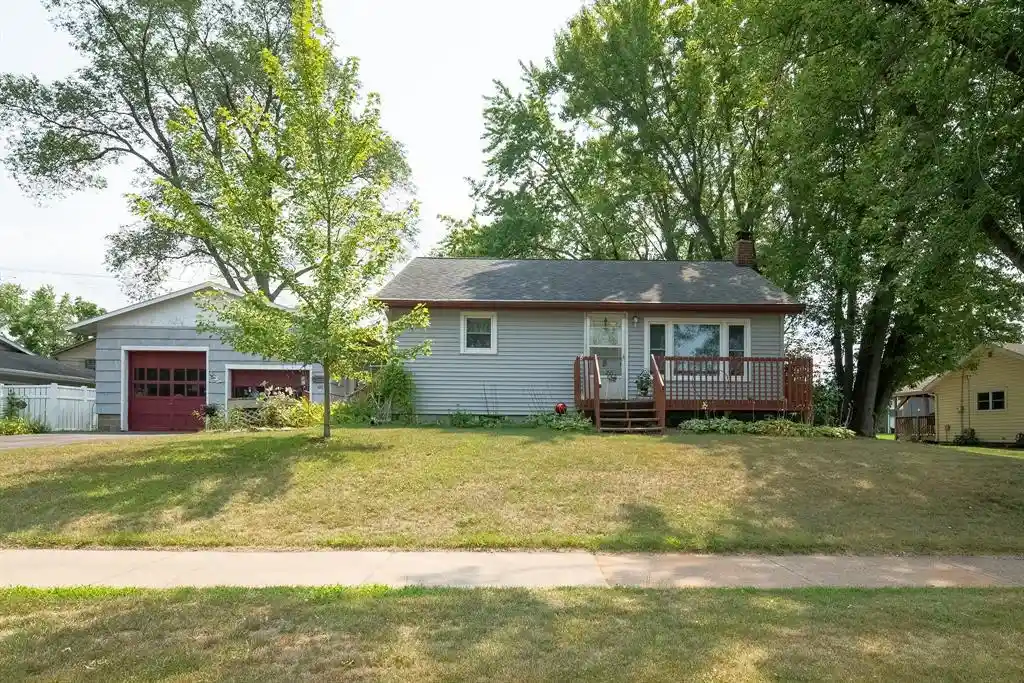 1st image of 1135 Mansfield Street Street, Chippewa Falls, WI 54729 | MLS# 1604264