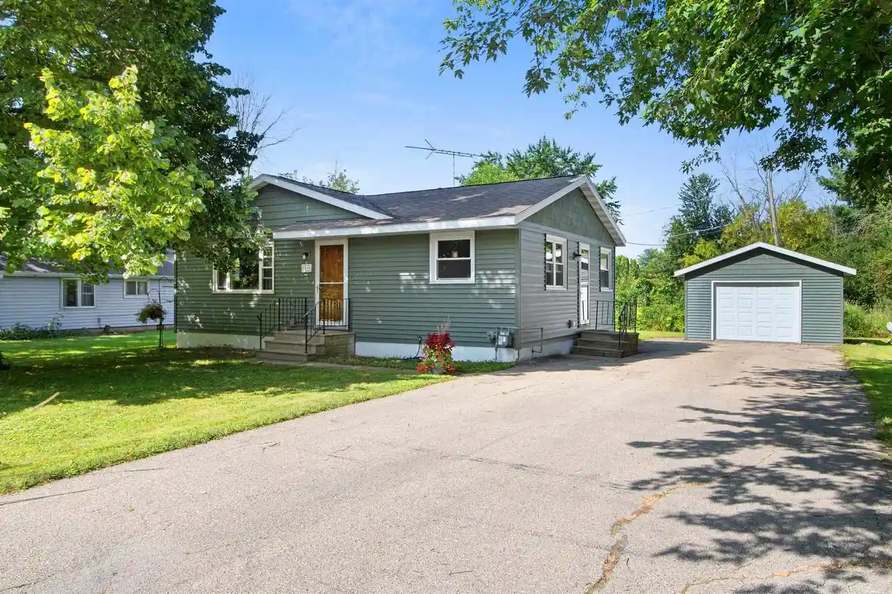 Photo 1 of Single family home for sale at N5643 N Franklin Street Street, Shawano, WI 54166 | MLS# 50331332 | Listing updated on 2026-08-21