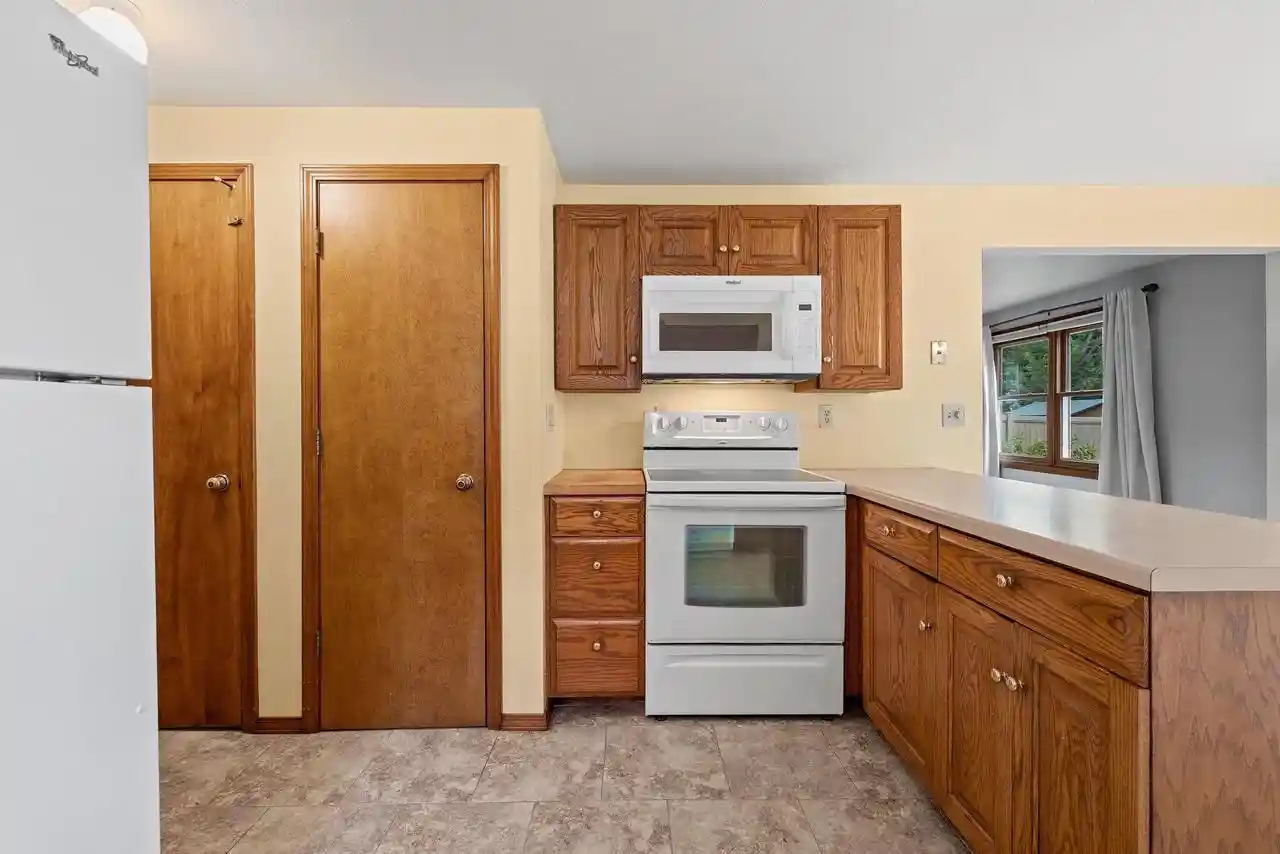 Photo 3 of Sale Pending at 1043 Coppens Road Road, Green Bay, WI 54303 | MLS# 50331330 | Listing updated on 2026-09-18