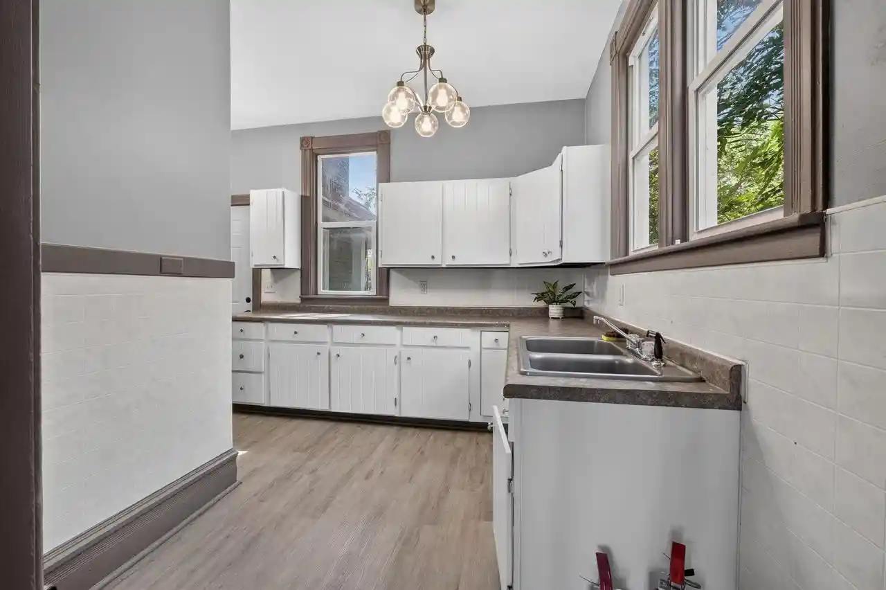 Photo 3 of Single family home for sale at 816 Marinette Avenue Avenue, Marinette, WI 54143 | MLS# 50331321 | Listing updated on 2026-08-28
