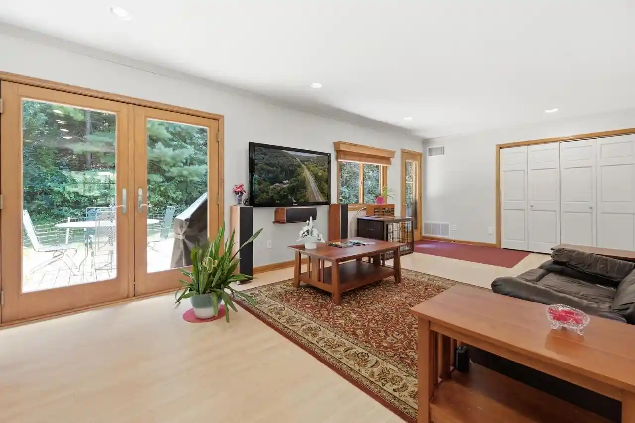 Photo 4 of Sale Pending at 23216 Highway 43, Winona, MN 55987 | MLS# 1977038 | Listing updated on 2026-08-31