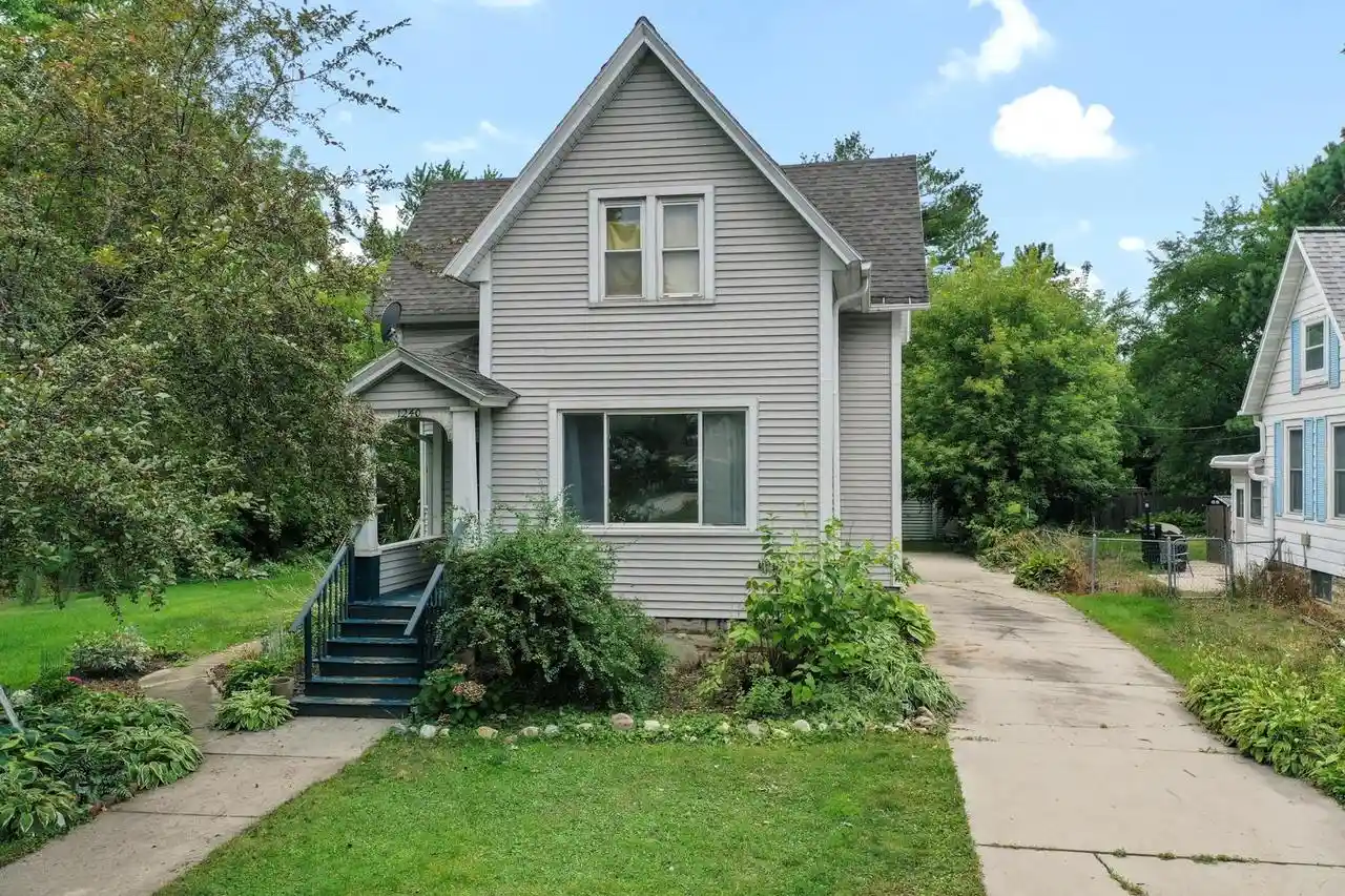 Photo 1 of Single family home for sale at 1240 S Jackson Street Street, Green Bay, WI 54301 | MLS# 50331336 | Listing updated on 2026-09-21