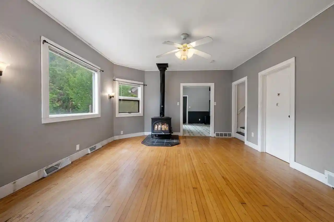 Photo 2 of Single family home for sale at 1240 S Jackson Street Street, Green Bay, WI 54301 | MLS# 50331336 | Listing updated on 2026-09-21