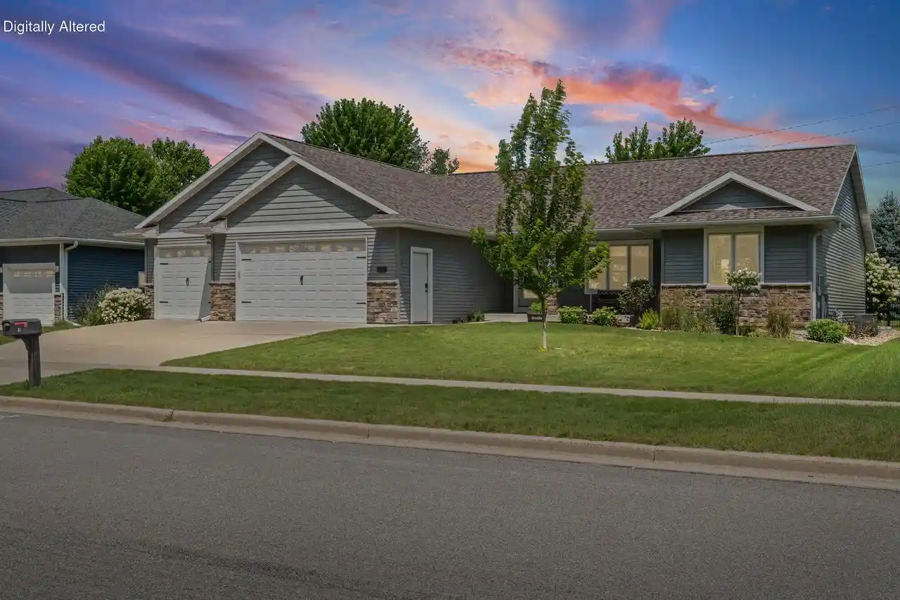 Photo 1 of Sale Pending at 929 Rolling Oaks Dr Dr, Onalaska, WI 54650 | MLS# 1977050 | Listing updated on 2026-09-10
