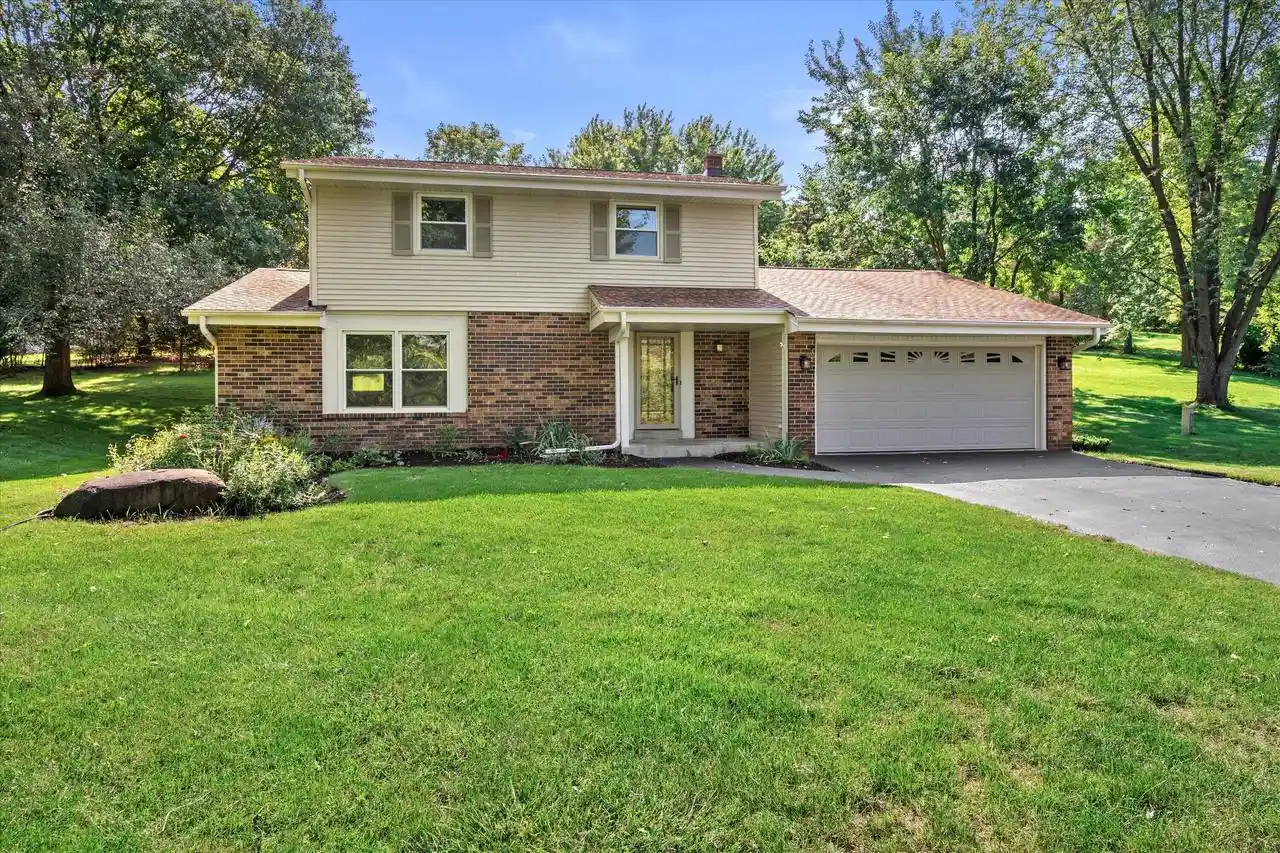 Photo 1 of Single family home for sale at W277s4070 Green Country Road Road, Waukesha, WI 53189 | MLS# 1977044 | Listing updated on 2026-08-23