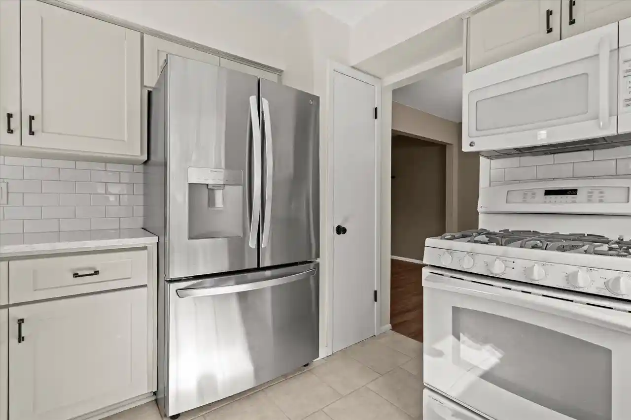 Photo 3 of Single family home for sale at W277S4070 Green Country Road Road, Waukesha, WI 53189 | MLS# 1977044 | Listing updated on 2026-08-23